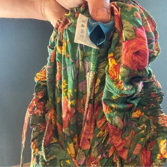 Green Floral Maxi Dress with Spaghetti Straps - Picture 10 of 12